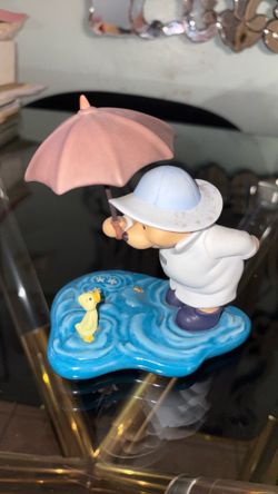 Winnie the poo ceramic figurine