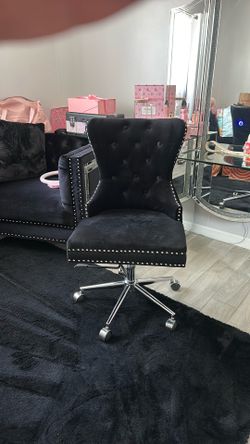 Black velvet office chair nailhead trim in perfect condition firm price $50