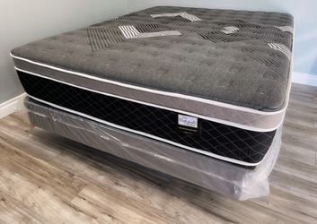 Queen Oasis Thermal Comfort Europillow Top 12inch mattress!