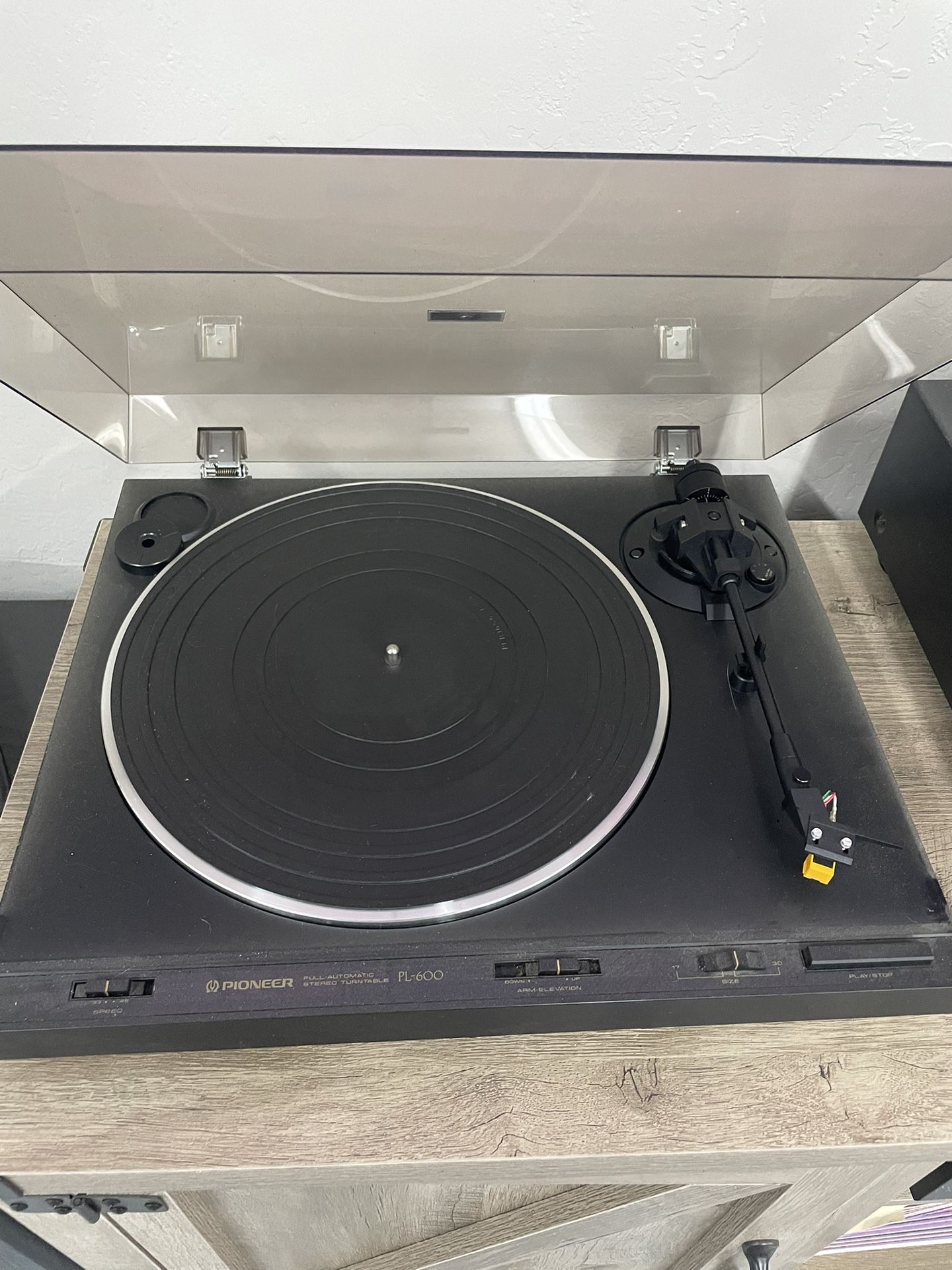 Pioneer PL -600 Automatic Turntable Record Player