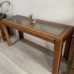 entry table like new.mesa de entrada como nuevo