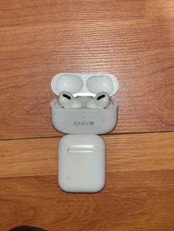 AirPods Pro and AirPods