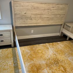 King Bedframe & Matching Nightstands  - Need Gone ASAP