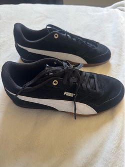 Women’s Pumas size 8 1/2