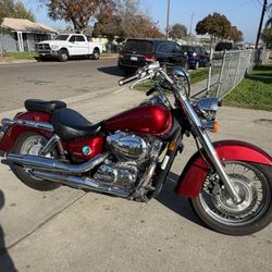 2008 Honda Shadow 750 Clean Title Low Milles