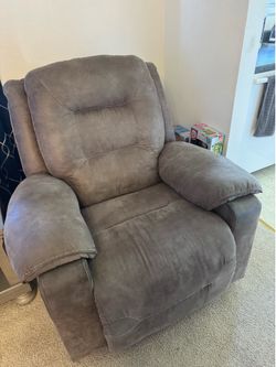 Suede Recliner – Excellent Condition – $75