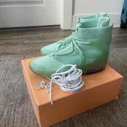 Fear Of Gods Frosted Spruce 