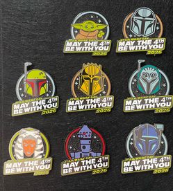 Star Wars mystery pin set