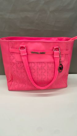 Michael Kors purse. Item No 719 (Shopgoodwill)