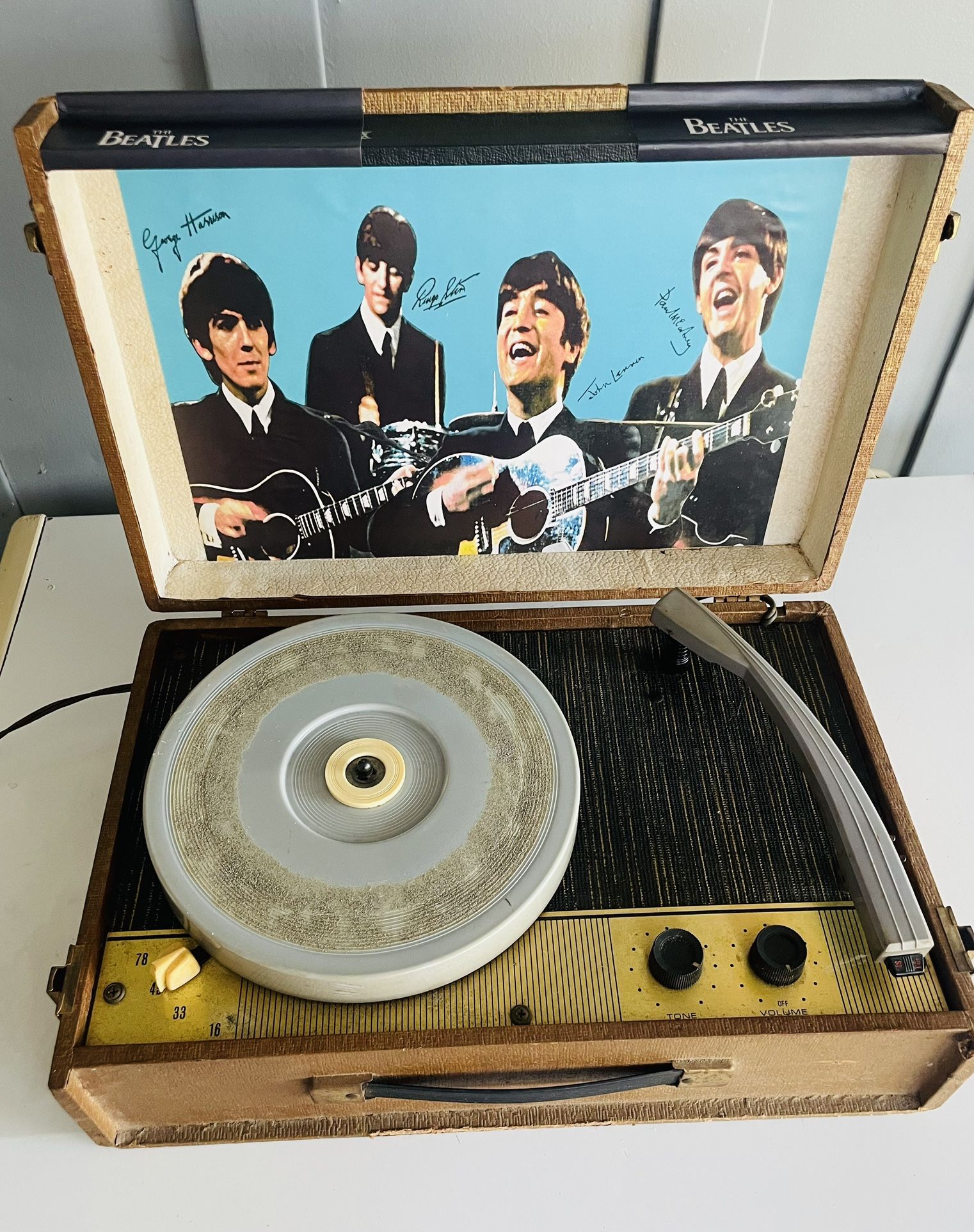 Vintage Mono Tube Amp Beatles Record Player Phonograph Turntable