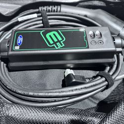 Portable EV Charger For Plug In Hybrid Electric Vehicle 