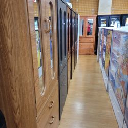 Wardrobe with mirror