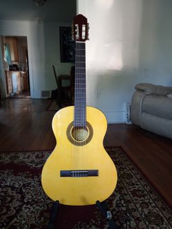 LUCERO L1000 Acoustic Classical