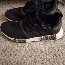 Adidas NMD_R1. Womens Shoes 8.5