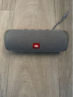 JBL flip 5 speaker