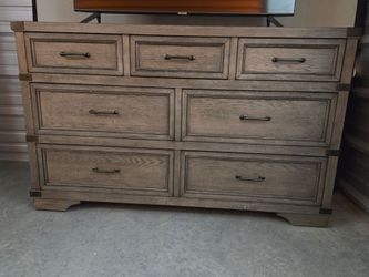 Haverty's "Vickery Creek" 6 - Drawer Dresser - Weathered Gray Solid Wood