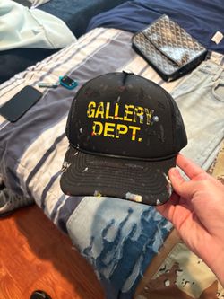 Gallery dept hat