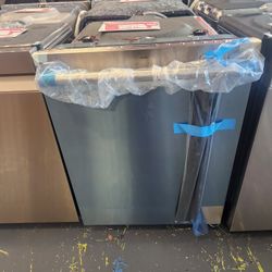 Monogram 24 Inch Stainless Steel Dishwasher ZDT985SPNSS