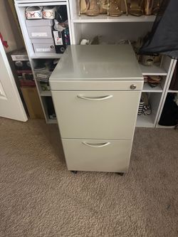 Heavy sturdy 2 drawer filing cabinet