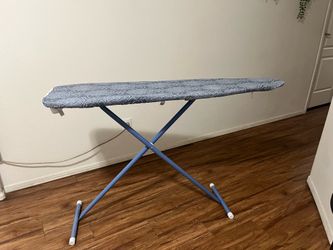 Folding Ironing Board with Padded Cover – Excellent Condition