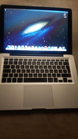 Macbook pro 2.5ghz i5 8gb ram  1tb