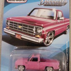 Auto World 1/64 Diecastz 1978 Chevrolet Cheyenne C10 Fleetside Pink