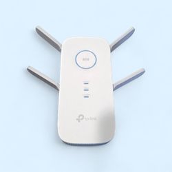 TP-Link AC2600 WiFi Extender(RE650), Up to 2600Mbps, Dual Band WiFi Range Extender, Gigabit port, Internet Booster, Repeater, Access Point, 4x4 MU-MIM