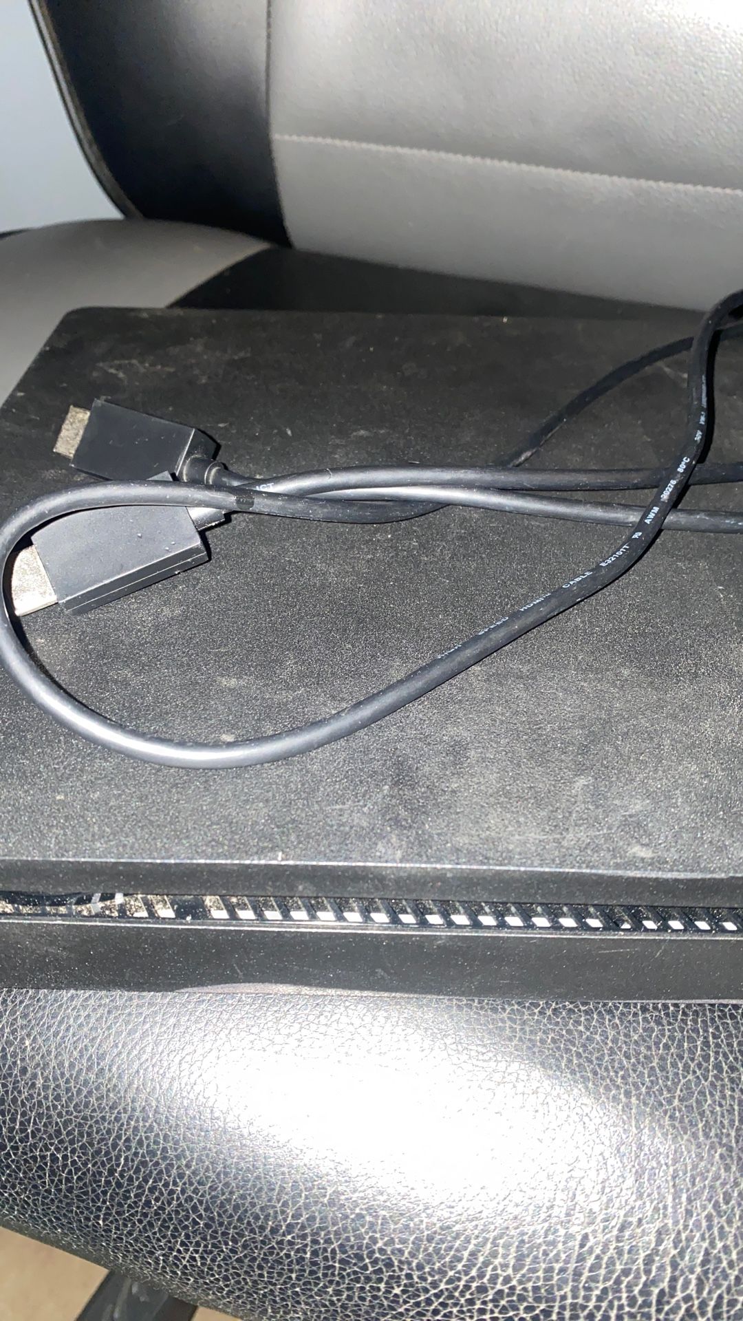 PS4 1 Tb No Controller