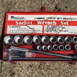 Pittsburgh Socket Wrench Set