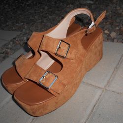 Tan Adjustable Buckle Sandals; Size 11 Woman’s 