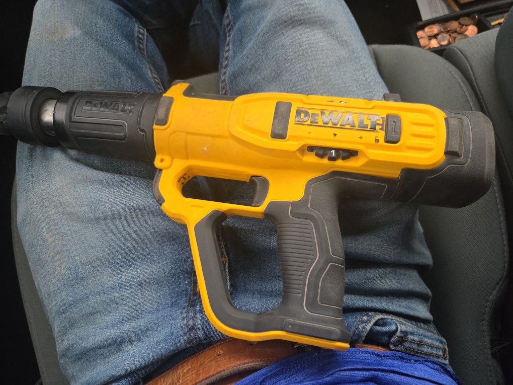 Dewalt Shotgun like HILTI