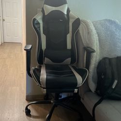 Gaming Chair With Built In Massager And Leg Rest