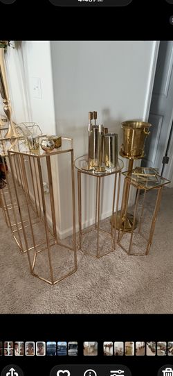 Hexagon Gold Stands
