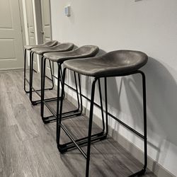 Leather soft 4 Bar stools 