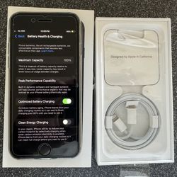 Unlocked Apple iPhone SE (latest 3rd Generation) 5G Like New