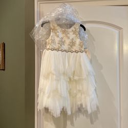 Ivory Flower Girl Dress New W Tags 