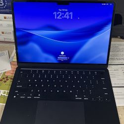 Apple - MacBook Air 13-inch Laptop - M3 chip Built for Apple Intelligence - 8 GB Memory - 256 GB SSD - Midnight