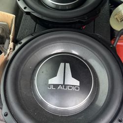 Jl Audio Subs And Rhino Lined Truck Box