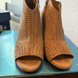 Gianna Bini Leather Boots