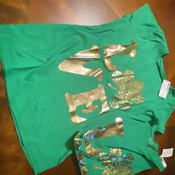 Girls Irish print shirt sizes: medium 6/8 qty (2), large 10/12 qty (2)