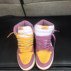 Size 9 - Jordan 1 Retro High OG Brotherhood 2022