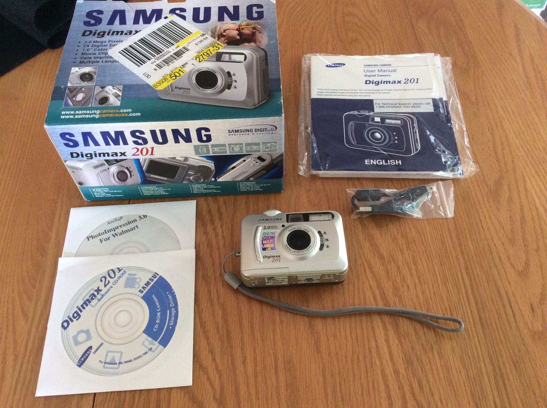 Samsung Digimax 201 digital camera