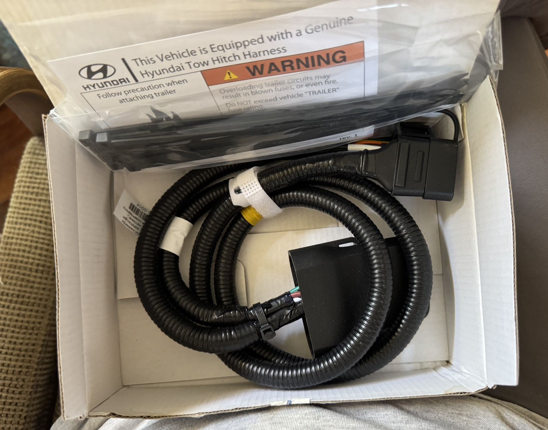 Hyundai Tow Hitch Harness - Santa Fe Or Santa Cruz OEM (S2F67-AC400)