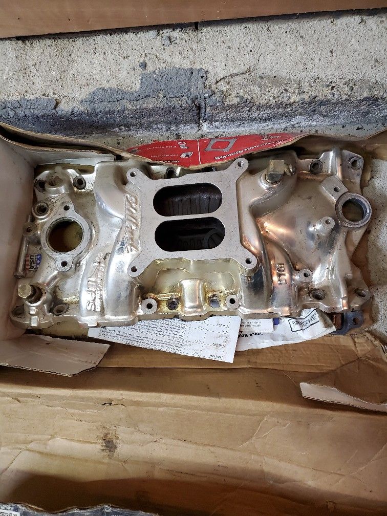 Edelbrock Intake Manifold