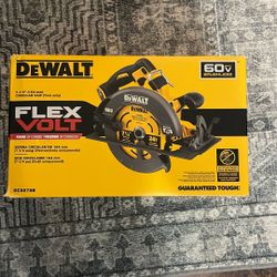 Freaky Flex volt DCS578B