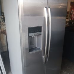 Ice Cold Refrigerator 