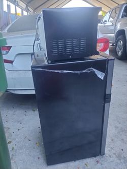 Combo refri and micro. Used but like new