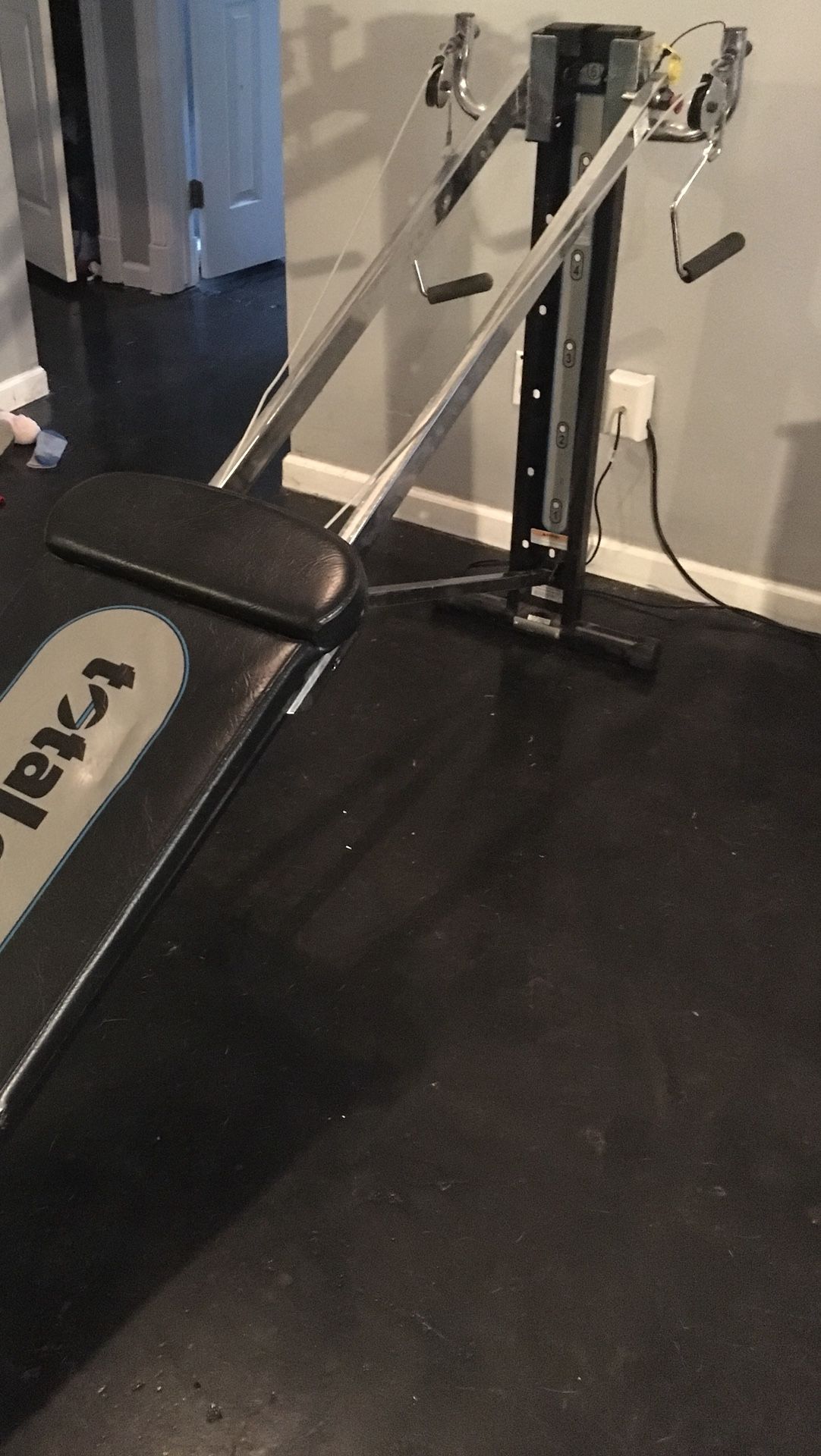 Total Gym XL - works great, very smooth, with workout cards