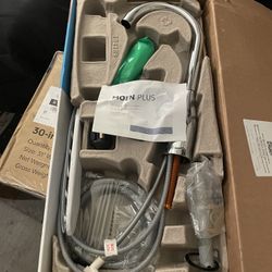 MOEN Kaden Single-Handle Pull-Down Sprayer Kitchen Faucet with Reflex and Power Clean in Chrome 