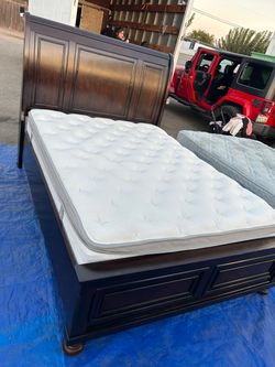 Queen size bed frame no mattress